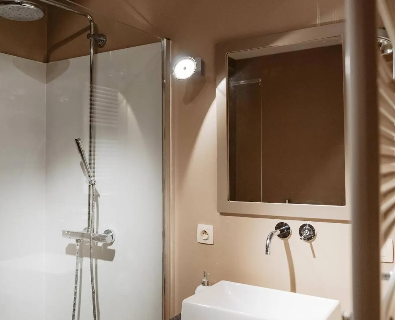 Zonnig Appartement Met Prachtig Uitzicht Op A+Locatie Antwerp